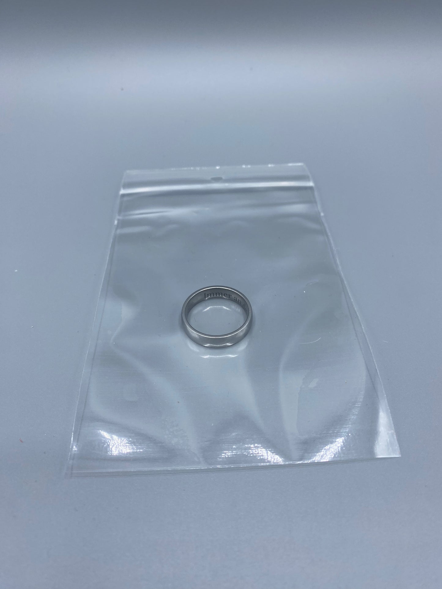 PP Druckverschlussbeutel 50µ mit Rundlochung