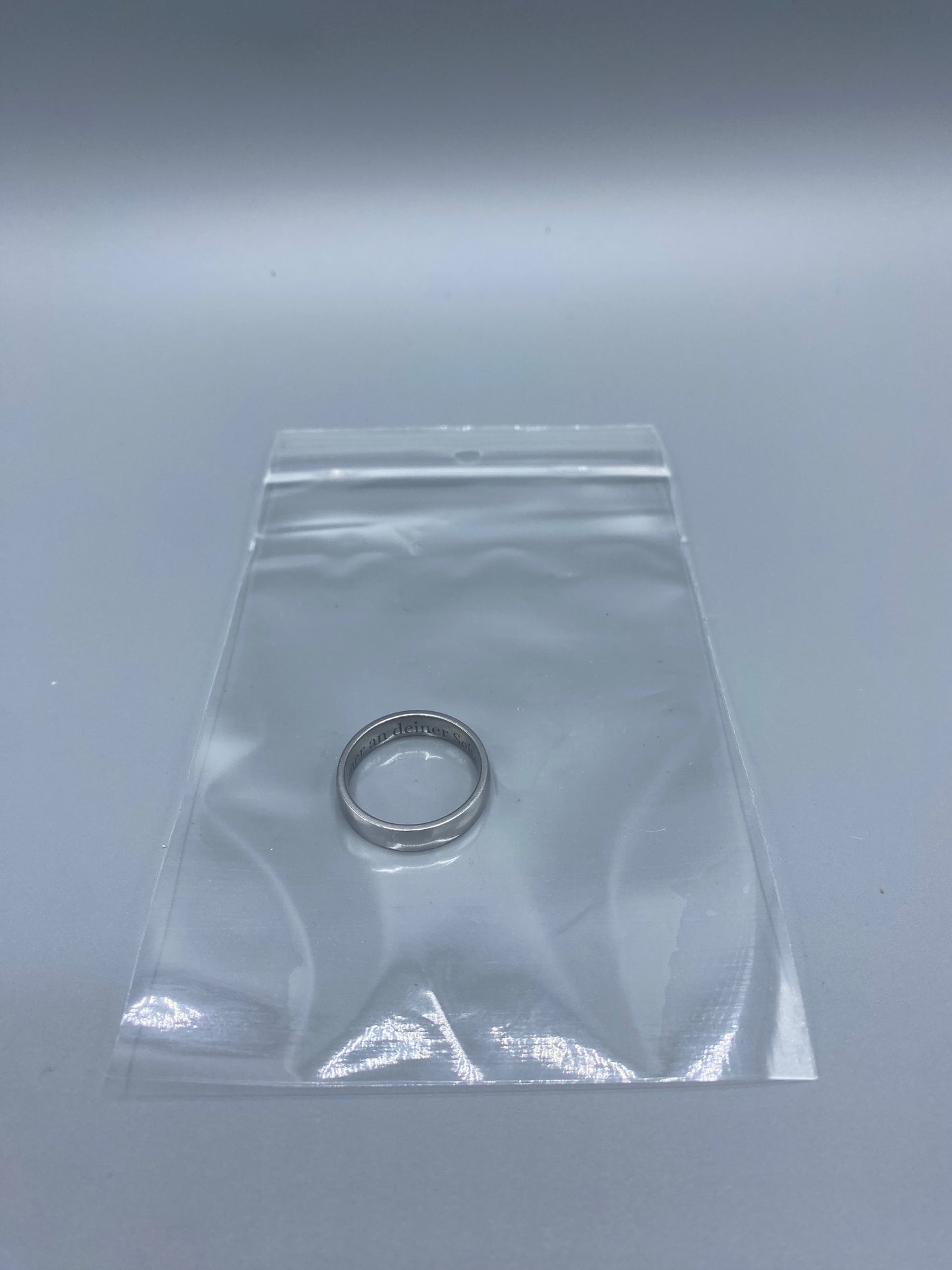 PP Druckverschlussbeutel 50µ mit Rundlochung